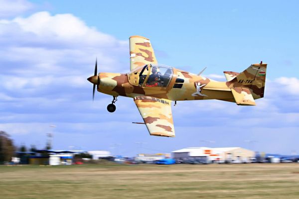 Akrobatický let letounem SK - 61 Bulldog Roudnice nad Labem