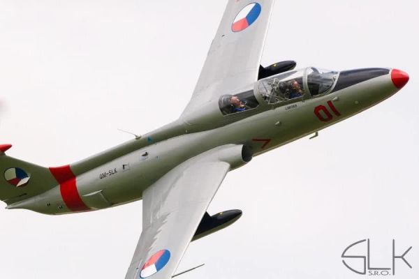 Let stíhačkou AERO L-29 Delfín Žilina SK